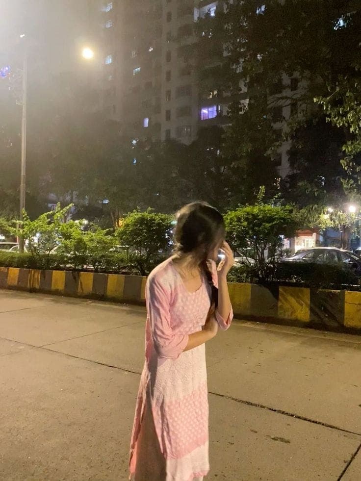 Ananya Kapoor, City Walk companion in Delhi NCR, Delhi NCR